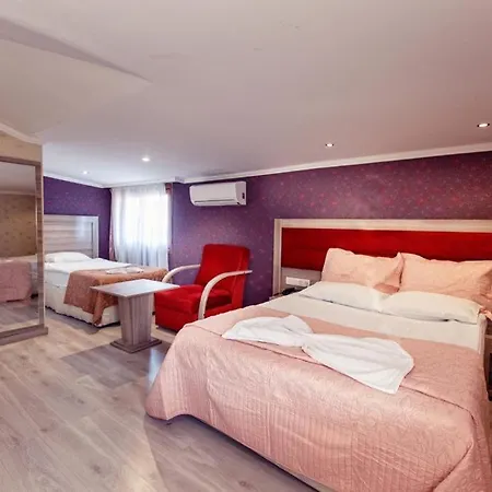 Mora Otel 3*